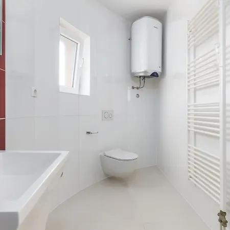 4 Bedroom Awesome In Vodnjan