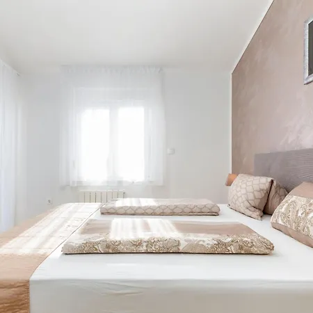 4 Bedroom Awesome In Vodnjan Holiday home