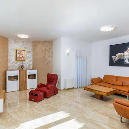 4 Bedroom Awesome In Vodnjan